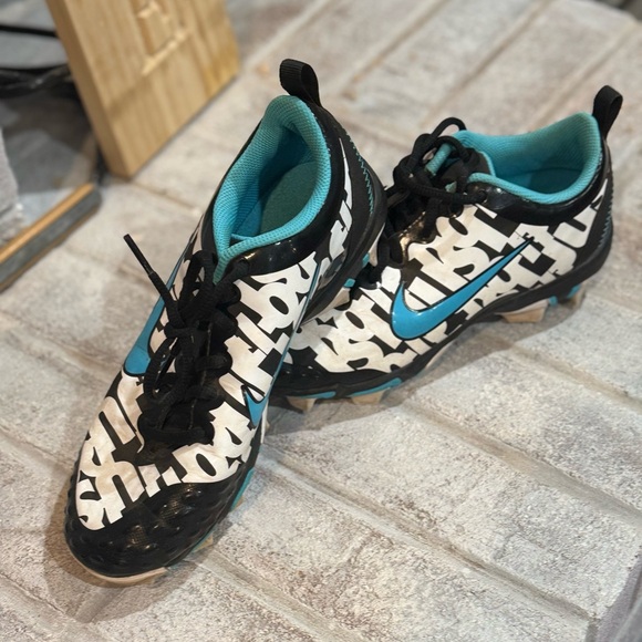 Nike Softball Cleats - Picture 10 of 10